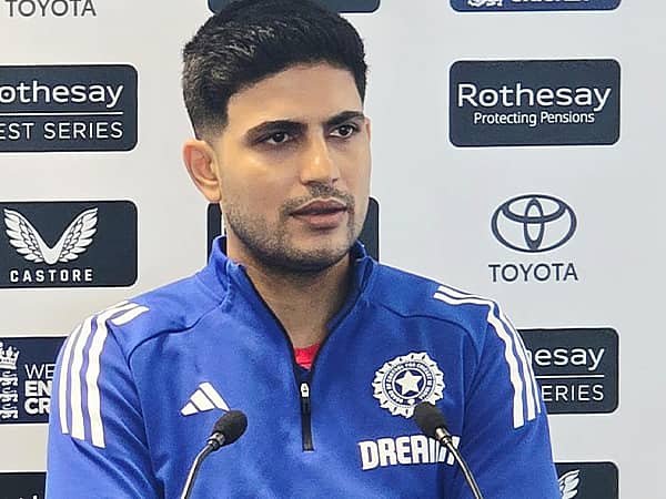 'ಶುಭಮನ್ ಗಿಲ್ ನಾಯಕತ್ವದ ಬಗ್ಗೆ ಮಾತನಾಡುವ ಕಾಲ ಇದಲ್ಲ'; ಕುಲದೀಪ್ ಯಾದವ್ಗೆ ಅವಕಾಶ ನೀಡಿ: ಮಾಜಿ ಕ್ರಿಕೆಟಿಗ