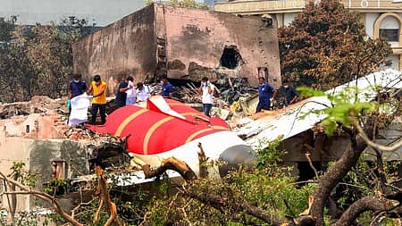 Ahmedabad Plane Crash: ವಿಮಾನ ಅಪಘಾತಕ್ಕೂ ಮೊದಲೇ ಸುರಕ್ಷತಾ ಶಿಷ್ಟಾಚಾರಗಳ ಉಲ್ಲಂಘನೆ ಕುರಿತು Air Indiaಗೆ ಎಚ್ಚರಿಕೆ ನೀಡಿದ್ದ DGCA!
