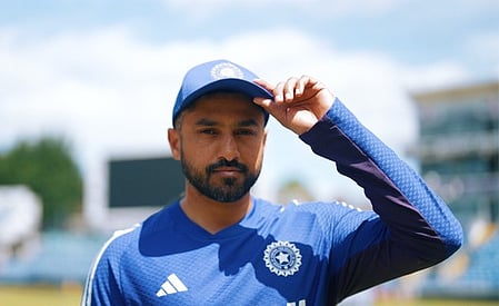 ಇಂಗ್ಲೆಂಡ್ ವಿರುದ್ಧದ ಮೊದಲ ಟೆಸ್ಟ್ ಪಂದ್ಯದಲ್ಲಿ ಕರುಣ್ ನಾಯರ್ ಆಡುತ್ತಾರಾ? ಕುತೂಹಲ ಮೂಡಿಸಿದ BCCI ಪೋಸ್ಟ್
