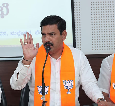 'ಸಿಎಂ ಕುರ್ಚಿ ಉಳಿಸಿಕೊಳ್ಳಲು ಜಂಟಿ ಅಧಿವೇಶನ; ಡಿಕೆಶಿ ಸೈಡ್‌ಲೈನ್‌': ಬಿ.ವೈ ವಿಜಯೇಂದ್ರ