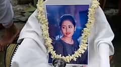 ಅನ್ಯ ಧರ್ಮದ ಯುವಕನೊಂದಿಗೆ ಮದುವೆ; ಮಗಳು ಬದುಕಿರುವಾಗಲೇ 'ಶ್ರಾದ್ಧ' ನಡೆಸಿದ ಕುಟುಂಬ!