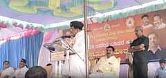'ಸಿದ್ರಾಮಣ್ಣತ್ರ ದುಡ್ಡಿಲ್ಲ ಈಗ, ಇರೋ ದುಡ್ಡಲ್ಲಿ ನಿಮ್ಗೆ ಅಕ್ಕಿ, ಬೇಳೆ ಎಣ್ಣೆ ಕೊಟ್ಬಿಟ್ಟಿದ್ದೀವಿ': ಪರಮೇಶ್ವರ್ ವಿಡಿಯೊ ವೈರಲ್