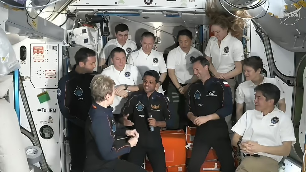 Axiom-4: 'ಅದ್ಭುತ ಪಯಣ''ಇಲ್ಲಿಂದ ಭೂಮಿ ನೋಡುವ ಸೌಭಾಗ್ಯ': ISSನಿಂದ ಶುಭಾಂಶು ಶುಕ್ಲಾ ಮೊದಲ ಭಾಷಣ
