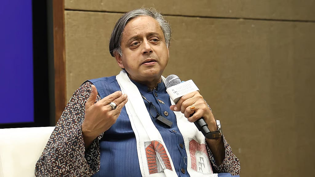 ಭಾರತೀಯ ನಾವಿಕರ ಹತ್ಯೆಗೆ ವಿಷಾದ ವ್ಯಕ್ತಪಡಿಸದ ಅಮೆರಿಕ ಸಂವೇದನೆಯೇ ಇಲ್ಲದ ಮಿತ್ರ: Shashi Tharoor