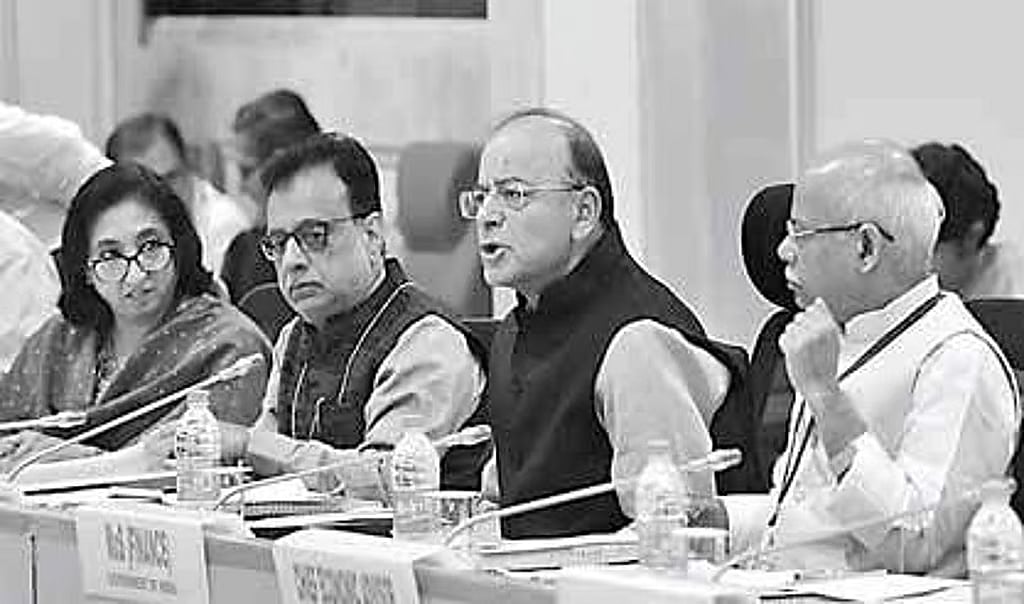 ಹೆಚ್ಚು ಆದಾಯ ತರುವ ಪೆಟ್ರೋಲಿಯಂ, ಆಲ್ಕೋಹಾಲ್ ನ್ನು GST ವ್ಯಾಪ್ತಿಯಿಂದ ಹೊರಗಿಟ್ಟಿದ್ದು ಏಕೆ?