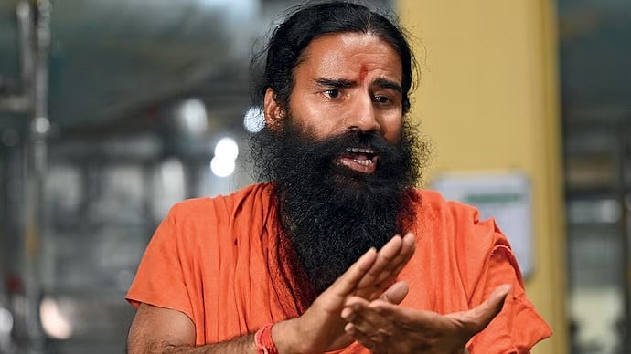 ಘೋಷಣೆಗಳಿಂದ ಪ್ರಯೋಜನವಿಲ್ಲ: ಶಂಕರಾಚಾರ್ಯರು, ಸಾಧುಗಳು ಗೋರಕ್ಷಣೆಯ ಜವಾಬ್ದಾರಿ ತೆಗೆದುಕೊಳ್ಳಿ; ಬಾಬಾ ರಾಮದೇವ್