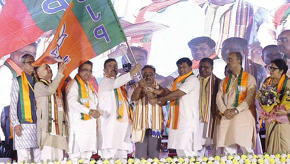 ಬಂಗಾಳ ಬಿಜೆಪಿ ಅಧ್ಯಕ್ಷರಾಗಿ ಭಟ್ಟಾಚಾರ್ಯ ಅಧಿಕಾರ; ಟಿಎಂಸಿ ಹೊರಹಾಕಲು 'ಒಗ್ಗಟ್ಟಿನ ಹೋರಾಟ'ಕ್ಕೆ ಕರೆ