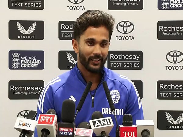 ಶುಭಮನ್ ಗಿಲ್ಗೆ ಗಾಯ: ಭಾರತ vs ದಕ್ಷಿಣ ಆಫ್ರಿಕಾ 2ನೇ ಟೆಸ್ಟ್ ಪಂದ್ಯಕ್ಕೂ ಮುನ್ನ ನಿತೀಶ್ ಕುಮಾರ್ ರೆಡ್ಡಿ ತಂಡಕ್ಕೆ ಸೇರ್ಪಡೆ