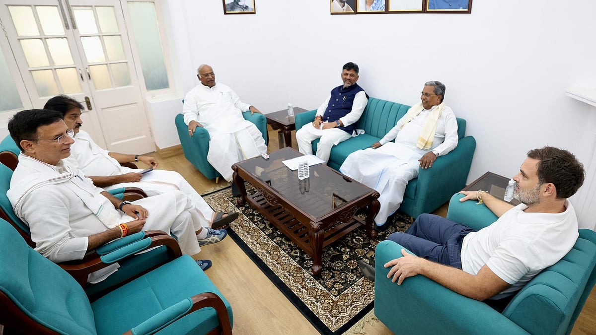 ಸೈಲೆಂಟಾಗಿದ್ದ ನಾಯಕತ್ವ ಬದಲಾವಣೆ, ಸಂಪುಟ ಪುನಾರಚನೆ ವಿಚಾರ ಮತ್ತೆ ಮುನ್ನಲೆಗೆ: ಏಪ್ರಿಲ್ 12ಕ್ಕೆ ಸಿದ್ದರಾಮಯ್ಯ ಬಣ ದೆಹಲಿಗೆ..!
