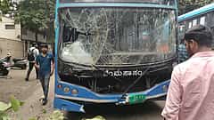ಬೆಂಗಳೂರು: ರಸ್ತೆ ಬದಿ ಹೋಟೆಲ್ ಗೆ BMTC ಬಸ್ ಡಿಕ್ಕಿ; ಓರ್ವ ಸಾವು, ನಾಲ್ವರಿಗೆ ಗಾಯ