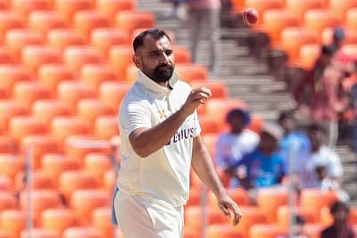 Ranji Trophy: ಬೆಂಗಾಲ್ ಪರ 8 ವಿಕೆಟ್ ಪಡೆದು ಮೊಹಮ್ಮದ್ ಶಮಿ ಅಮೋಘ ಪ್ರದರ್ಶನ; ಬಿಸಿಸಿಐ ಆಯ್ಕೆದಾರರಿಗೆ ಸಂದೇಶ!