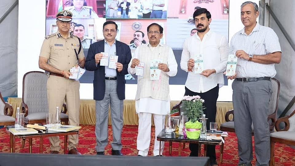 ಮನೆ ಮನೆಗೆ ಪೊಲೀಸ್ ಕಾರ್ಯಕ್ರಮಕ್ಕೆ ಗೃಹ ಸಚಿವ ಪರಮೇಶ್ವರ್ ಚಾಲನೆ