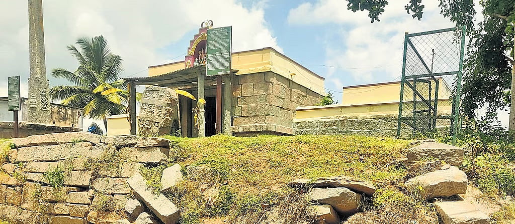 ಶಿಥಿಲಾವಸ್ಥೆಯಲ್ಲಿ ಚನ್ನಪಟ್ಟಣದ ಶ್ರೀರಾಮ ದೇವಾಲಯ: ಸ್ವಪ್ರೇರಿತ ಕೇಸು ದಾಖಲಿಸಿದ ಉಪ ಲೋಕಾಯುಕ್ತ