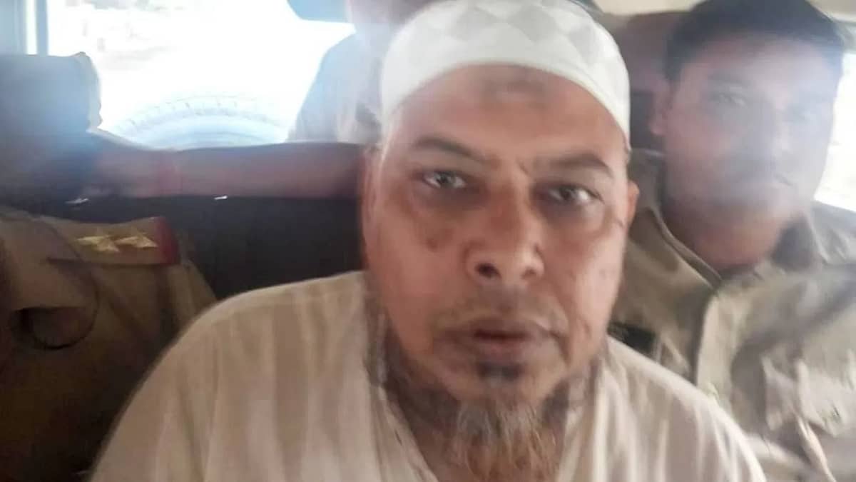 Conversion racket: ಬೃಹತ್ ಮತಾಂತರ ಜಾಲ; ದೆಹಲಿಯಲ್ಲಿ ಕಿಂಗ್ ಪಿನ್ ಬಂಧಿಸಿದ ಯುಪಿ ಪೊಲೀಸರು! ಮತ್ತಷ್ಟು ರೋಚಕ ವಿವರ ಬಹಿರಂಗ