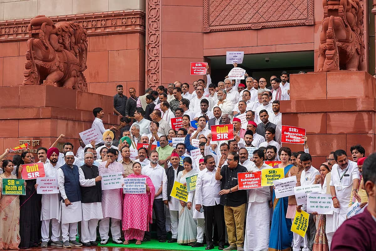 Monsoon Session 2ನೇ ದಿನ: ಸಂಸತ್ತಿನ ಉಭಯ ಸದನ ಕಲಾಪ ಮಧ್ಯಾಹ್ನ 2 ಗಂಟೆಗೆ ಮುಂದೂಡಿಕೆ