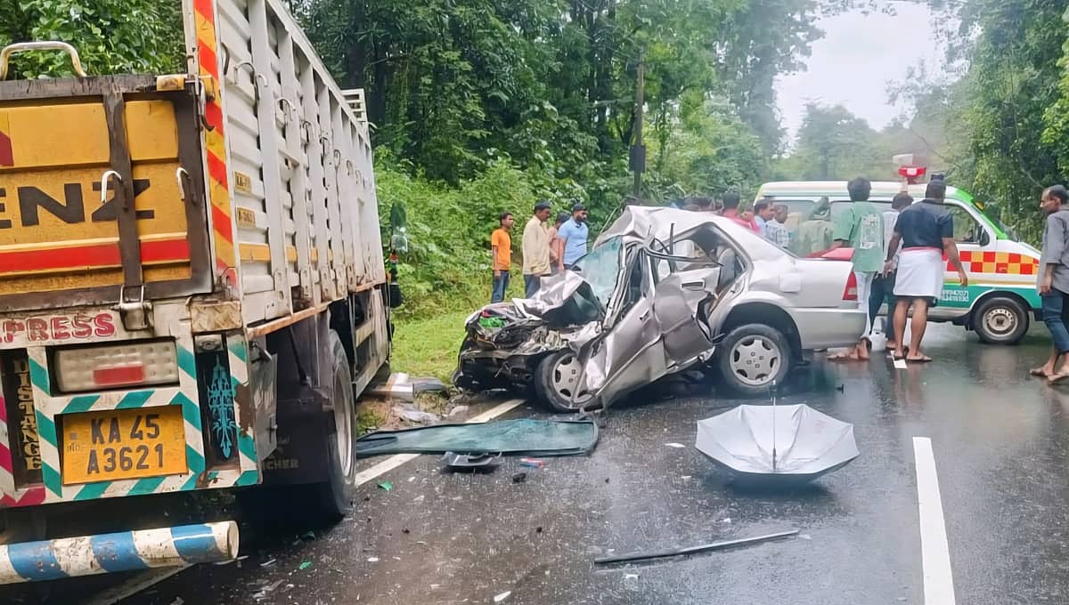 ಮಡಿಕೇರಿ: ಟ್ರಕ್-ಕಾರು ನಡುವೆ ಭೀಕರ ಅಪಘಾತ; ಸ್ಥಳದಲ್ಲೇ ನಾಲ್ವರ ದುರ್ಮರಣ