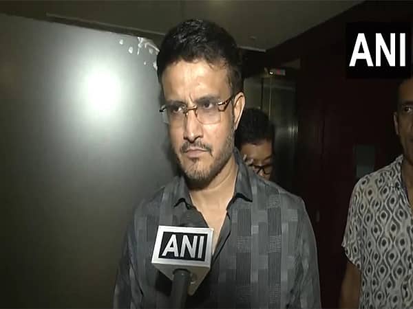 ಏಕದಿನ ಕ್ರಿಕೆಟ್ನಲ್ಲಿ ರೋಹಿತ್ ಶರ್ಮಾ, ವಿರಾಟ್ ಕೊಹ್ಲಿ ಮುಂದುವರಿಯಬೇಕು: ಸೌರವ್ ಗಂಗೂಲಿ