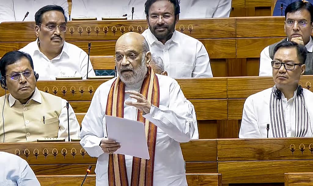 ಹತ್ಯೆಯಾದ ಉಗ್ರರು ಪಾಕಿಸ್ತಾನದವ್ರು ಎಂಬುದಕ್ಕೆ 'ಚಾಕೊಲೇಟ್, ವೋಟರ್ ಐಡಿ ಸಾಕ್ಷ್ಯ ಇದೆ'