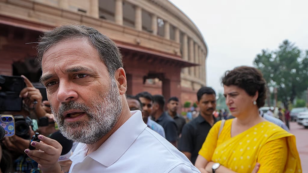 'ಭಾರತದ ಆರ್ಥಿಕತೆ ಸತ್ತಿದೆ' ಎಂಬುದು ಪ್ರಧಾನಿ, ಹಣಕಾಸು ಸಚಿವರನ್ನು ಹೊರತುಪಡಿಸಿ ಎಲ್ಲರಿಗೂ ಗೊತ್ತು: ರಾಹುಲ್ ಗಾಂಧಿ