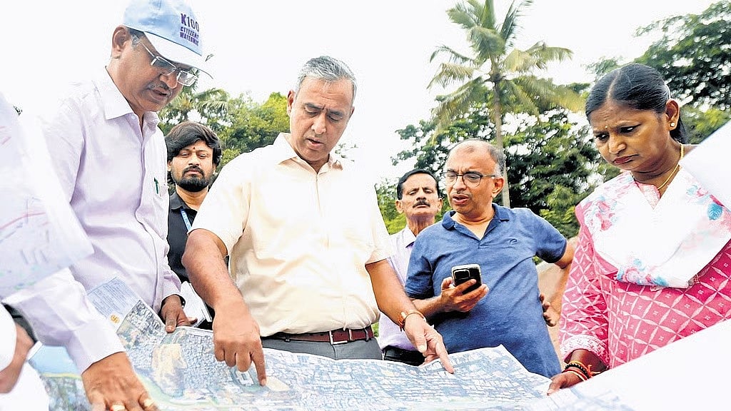 ಬೆಂಗಳೂರು ಸಂಚಾರ ಸಮಸ್ಯೆ ದೂರಾಗಿಸಲು BBMP ಹೊಸ ಪ್ಲ್ಯಾನ್: ರಾಜಕಾಲುವೆಗಳ ಬಫರ್ ವಲಯದಲ್ಲಿ 300 ಕಿ.ಮೀ ರಸ್ತೆ ನಿರ್ಮಾಣಕ್ಕೆ ಮುಂದು!