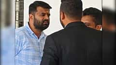 'ನಾನು ಮೆರಿಟ್ ವಿದ್ಯಾರ್ಥಿ, ದಯವಿಟ್ಟು ಕನಿಷ್ಠ ಶಿಕ್ಷೆ ಕೊಡಿ': ಕೋರ್ಟ್ ಹಾಲ್ ನಲ್ಲಿ ಬಿಕ್ಕಿ-ಬಿಕ್ಕಿ ಅಳುತ್ತಾ ಬೇಡಿಕೊಂಡ Prajwal Revanna