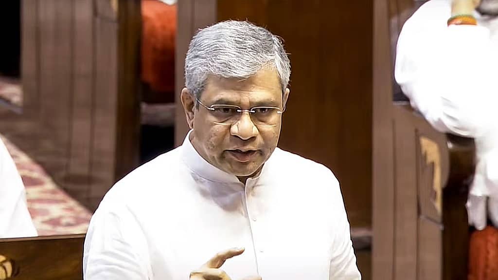 ಭೂಮಿ ನೀಡದ ರಾಜ್ಯ ಸರ್ಕಾರ: ಶಿವಮೊಗ್ಗ-ಹರಿಹರ ನಡುವಿನ ರೈಲ್ವೆ ಯೋಜನೆ ಸ್ಥಗಿತ..!