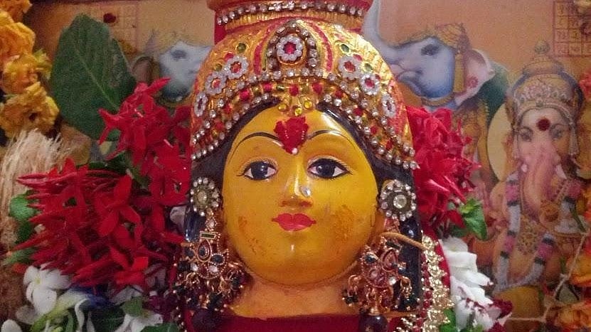 Vara Mahalakshmi ಆಚರಣೆ ಸರಳ ವಿಧಾನ: ಭಕ್ತಿಯಿಂದ ಪಾಲಿಸಬೇಕಾದ ನಿಯಮಗಳು!