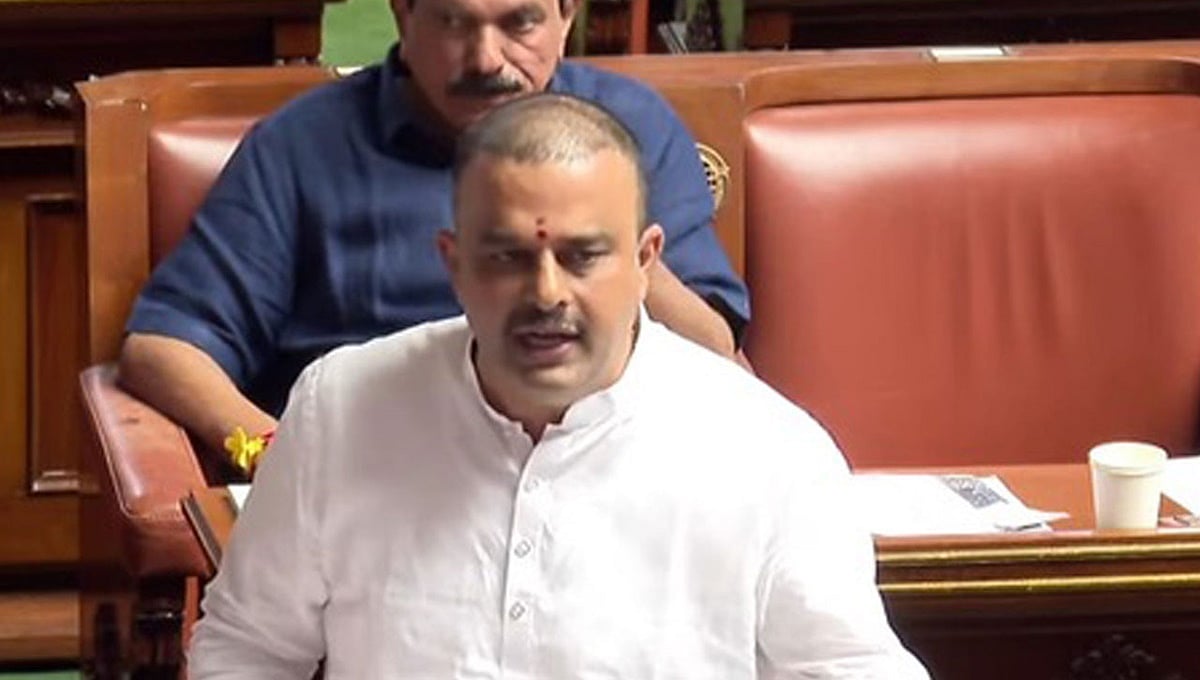Dharmasthala case: ಗೃಹ ಸಚಿವ ಪರಮೇಶ್ವರ್ ಮಾಹಿತಿ ನೀಡಬೇಕು; ಸದನದಲ್ಲಿ BJP ಆಗ್ರಹ