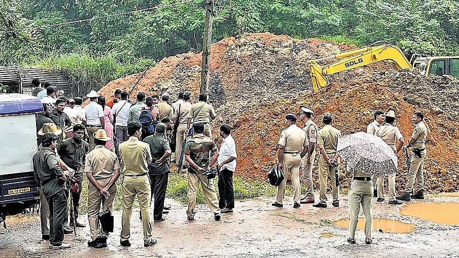 ಧರ್ಮಸ್ಥಳ ಗ್ರಾಮದಲ್ಲಿ ಇನ್ನೆಷ್ಟು ಗುಂಡಿಗಳ ಅಗೆಯುತ್ತೀರಿ? ಈವರೆಗೂ ಸಿಕ್ಕಿದ್ದೇನು..?