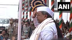 79ನೇ ಸ್ವಾತಂತ್ರ್ಯ ದಿನಾಚರಣೆ: ಬೆಂಗಳೂರಿನ ಮಾಣಿಕ್ ಶಾ ಮೈದಾನದಲ್ಲಿ ಸಿಎಂ ಸಿದ್ದರಾಮಯ್ಯ ಧ್ವಜಾರೋಹಣ