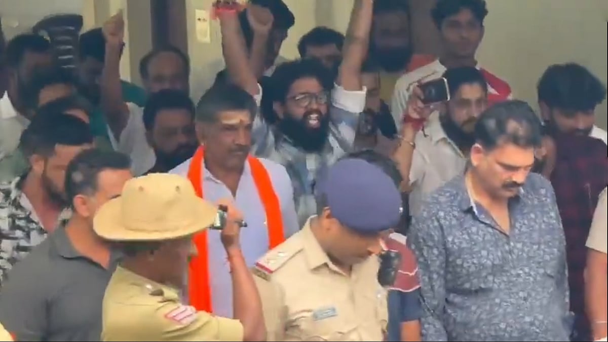 Dharmasthala: ಮಹೇಶ್ ತಿಮರೋಡಿ ವಶಕ್ಕೆ ಪಡೆದ ಬ್ರಹ್ಮಾವರ ಪೊಲೀಸರು; Video