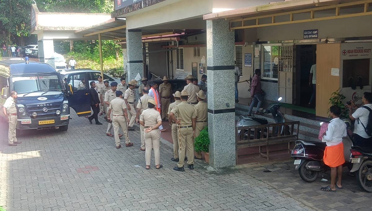 Dharmasthala case: ಮಹೇಶ್ ಶೆಟ್ಟಿ ತಿಮರೋಡಿಗೆ 14 ದಿನ ನ್ಯಾಯಾಂಗ ಬಂಧನ