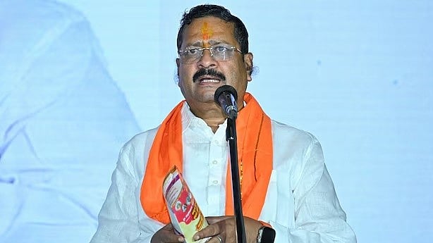 'ನೀನು ಬೂಟು ನೆಕ್ಕಿದ ವಂಶಸ್ಥ': ಶಾಸಕ ಯತ್ನಾಳ್ ವಿರುದ್ದ ಅವಹೇಳನಕಾರಿ ವಿಡಿಯೋ ಹರಿಬಿಟ್ಟಿದ್ದ Muslim ಯುವಕ; ಭುಗಿಲೆದ್ದ ಆಕ್ರೋಶ!