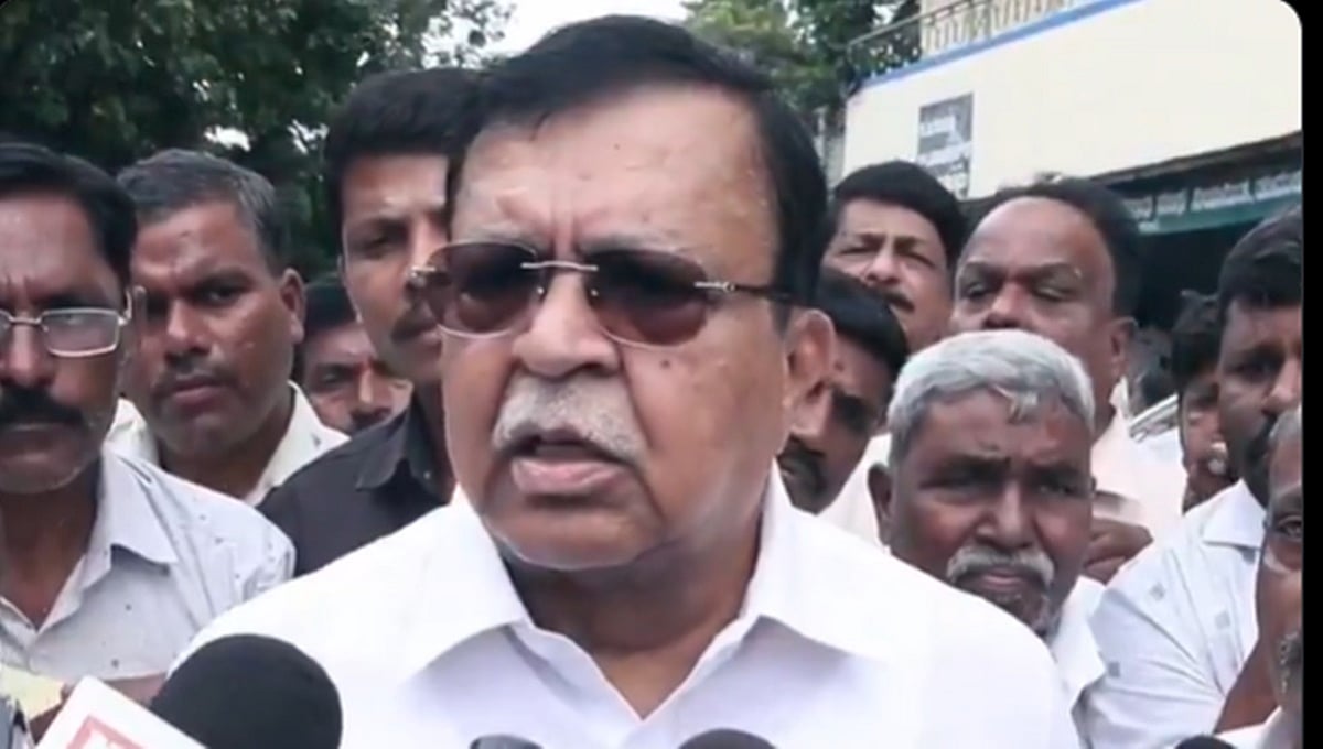 'ಇನ್ನೂ ನಾಲ್ಕೈದು ಸಚಿವರ ಮೇಲೆ ED ದಾಳಿ ಹೇಳಿಕೆ': ಈ ರೀತಿಯ ರೇಡ್ ನಲ್ಲಿ ಅವರು ಪರಿಣಿತರು; CM ಡಿಕೆಶಿಗೆ ಮಾಜಿ ಸಚಿವ ಕೆ.ಎನ್ ರಾಜಣ್ಣ ಟಾಂಗ್