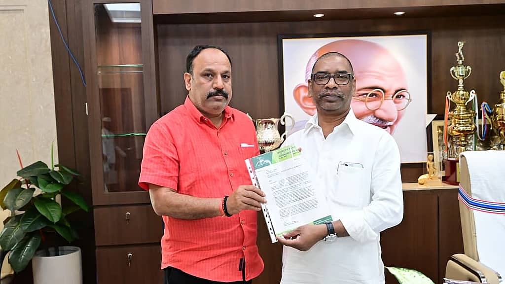 ಶಿಬು ಸೊರೇನ್ 'ರಾಜ್ಯದ ಪಿತಾಮಹ' ಎಂದು ಘೋಷಿಸುವಂತೆ ಜೆಎಂಎಂ ಆಗ್ರಹ