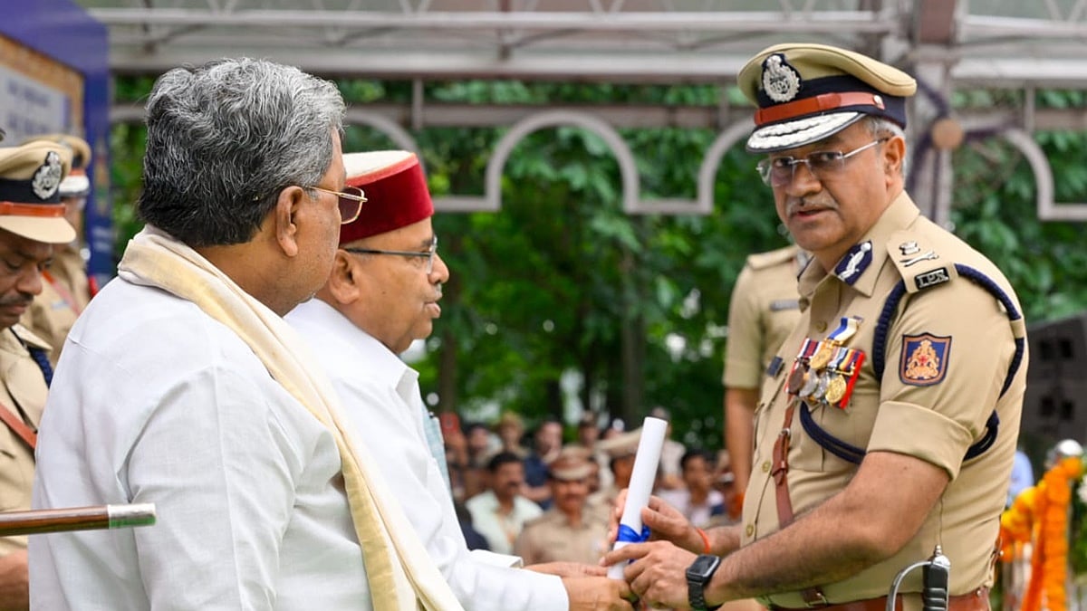 ರಾಷ್ಟ್ರಪತಿ ಪದಕ ಪ್ರದಾನ ಸಮಾರಂಭ: ರಾಜ್ಯ ಪೊಲೀಸ್ ಇಲಾಖೆ ಬಗ್ಗೆ ರಾಜ್ಯಪಾರ ಶ್ಲಾಘನೆ; ದುರ್ಬಲ ವರ್ಗಗಳ ರಕ್ಷಣೆಗೆ ಸಿಎಂ ಕರೆ