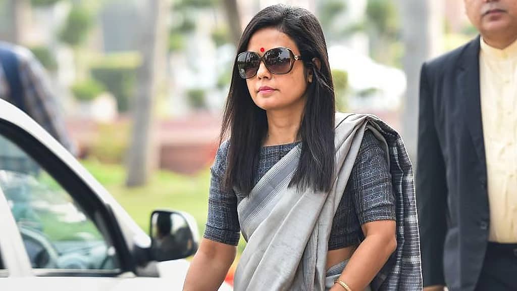 'ಅಮಿತ್ ಶಾ ತಲೆ ಕತ್ತರಿಸಿ ಟೇಬಲ್ ಮೇಲೆ ಇಡಬೇಕು' ಎಂದಿದ್ದ ಟಿಎಂಸಿ ಸಂಸದೆ ಮಹುವಾ ಮೊಯಿತ್ರಾ ವಿರುದ್ಧ FIR