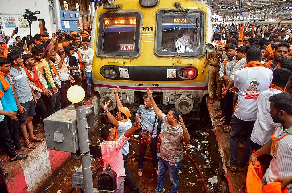 ಮರಾಠಾ ಮೀಸಲಾತಿ: ಮನೋಜ್ ಜರಂಗೇ ಉಪವಾಸ 5ನೇ ದಿನ; ಆಜಾದ್ ಮೈದಾನ ತೆರವುಗೊಳಿಸಲು ಮುಂಬೈ ಪೊಲೀಸ್ ನೊಟೀಸ್