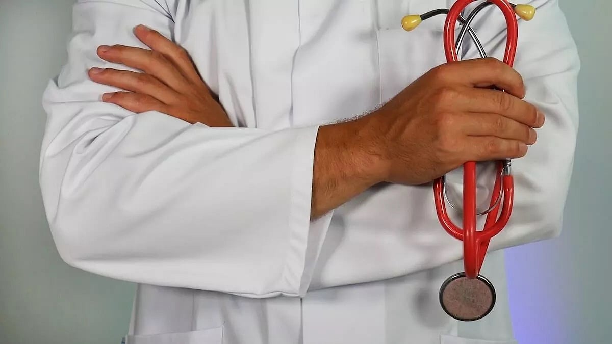 MBBS ಓದಲು ಬಯಸುವವರಿಗೆ ಸಿಹಿ ಸುದ್ದಿ: ಕರ್ನಾಟಕಕ್ಕೆ 400 ಹೆಚ್ಚುವರಿ ವೈದ್ಯಕೀಯ ಸೀಟುಗಳಿಗೆ NMC ಅನುಮೋದನೆ!