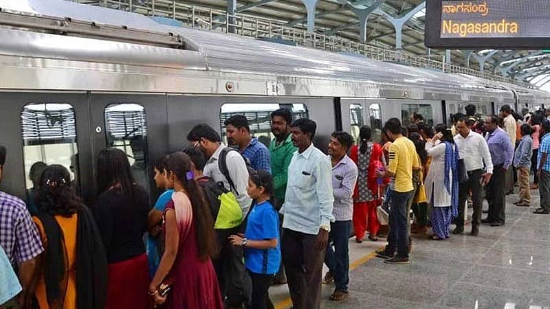 'Delhi Metro ಗೆ ಹೋಲಿಸಿದರೆ Bengaluru Metro ದರ ಅತ್ಯಂತ ದುಬಾರಿ': BMRCL, ರಾಜ್ಯ ಸರ್ಕಾರದ ವಿರುದ್ಧ Tejasvi Surya ಕಿಡಿ!