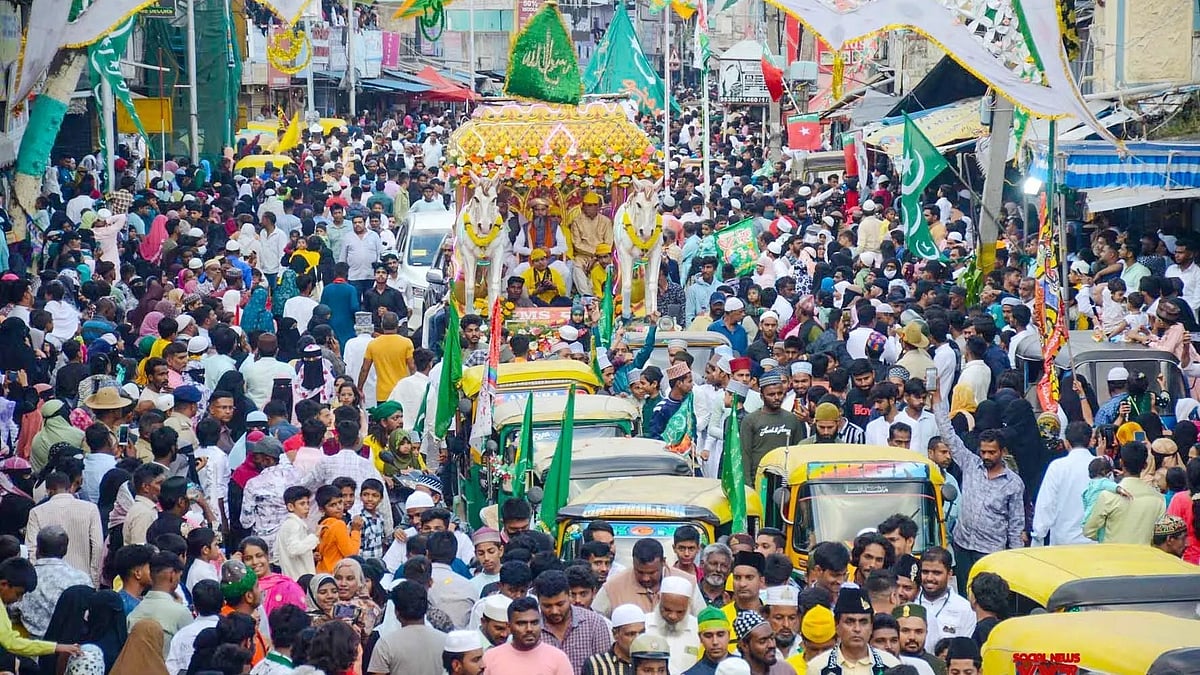 ಬೆಂಗಳೂರಿನಲ್ಲಿ ಈದ್ ಮಿಲಾದ್ ಸಂಭ್ರಮ; ನಗರದ ಹಲವಡೆ ಸಂಚಾರ ಬದಲಾವಣೆ, ಪರ್ಯಾಯ ಮಾರ್ಗಗಳು ಹೀಗಿವೆ...