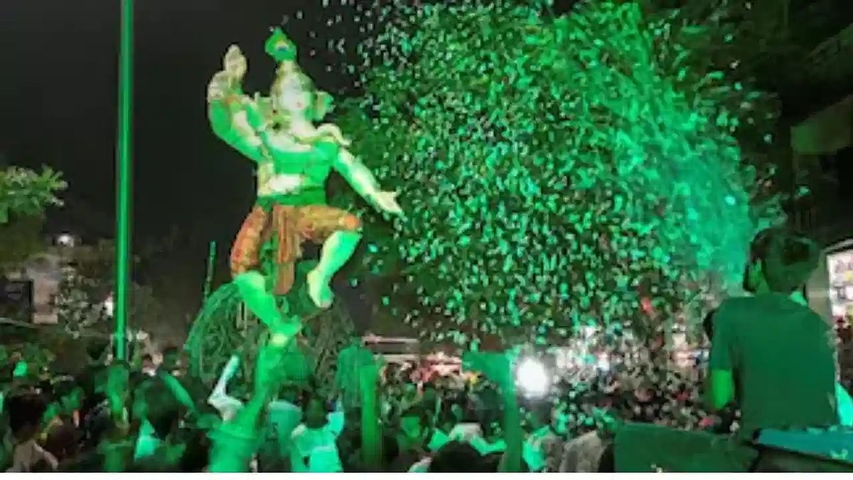 Maddur: ಗಣೇಶ ಮೆರವಣಿಗೆ ವೇಳೆ ಕಲ್ಲು ತೂರಾಟ; ನಾಲ್ವರು ಹೋಂಗಾರ್ಡ್​ ಸೇರಿ 8 ಮಂದಿ ಗಾಯ; ಸೆಕ್ಷನ್ 144 ಜಾರಿ; Video