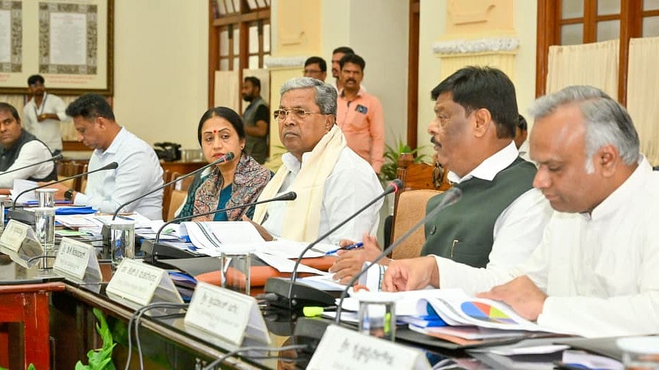ನೇಪಾಳದಲ್ಲಿ ಹಿಂಸಾಚಾರ: ಸಂಕಷ್ಟಕ್ಕೆ ಸಿಲುಕಿರುವ ಪ್ರತಿಯೊಬ್ಬ ಕನ್ನಡಿಗನ ರಕ್ಷಣೆಗೆ ಸರ್ಕಾರ ಬದ್ಧ; ಸಿಎಂ ಸಿದ್ದರಾಮಯ್ಯ