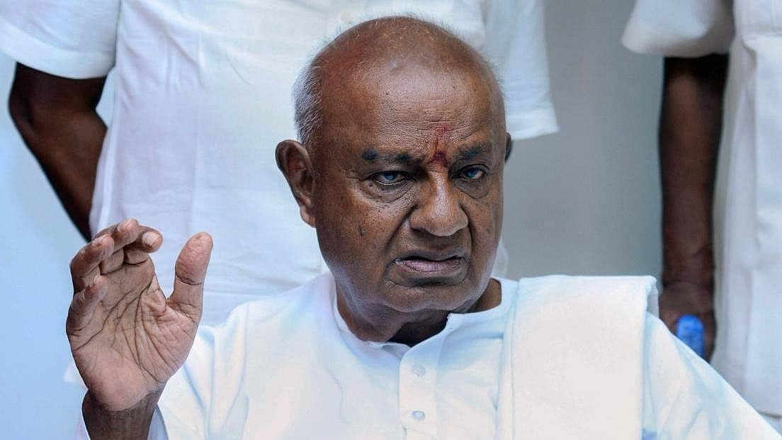 Hassan Tragedy: ನನ್ನಮ್ಮ ಹುಟ್ಟಿದೂರು, ನೋವಾಯ್ತು ಅದಕ್ಕೆ ಬಂದೆ; ಗಾಯಾಳುಗಳ ವಿಚಾರಿಸಿದ ದೇವೇಗೌಡ, ತಲಾ 1 ಲಕ್ಷ ರೂ ಪರಿಹಾರ!