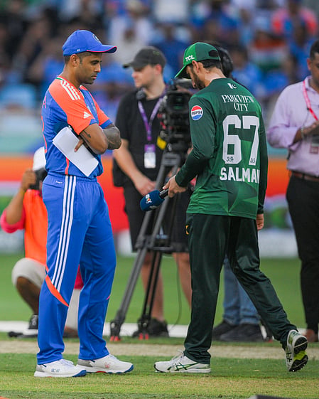 Asia Cup 2025 final, IND vs PAK: ಪಾಕಿಸ್ತಾನದೊಂದಿಗೆ ಫೋಟೊಶೂಟ್‌ ನಿರಾಕರಿಸಿದ ಭಾರತ
