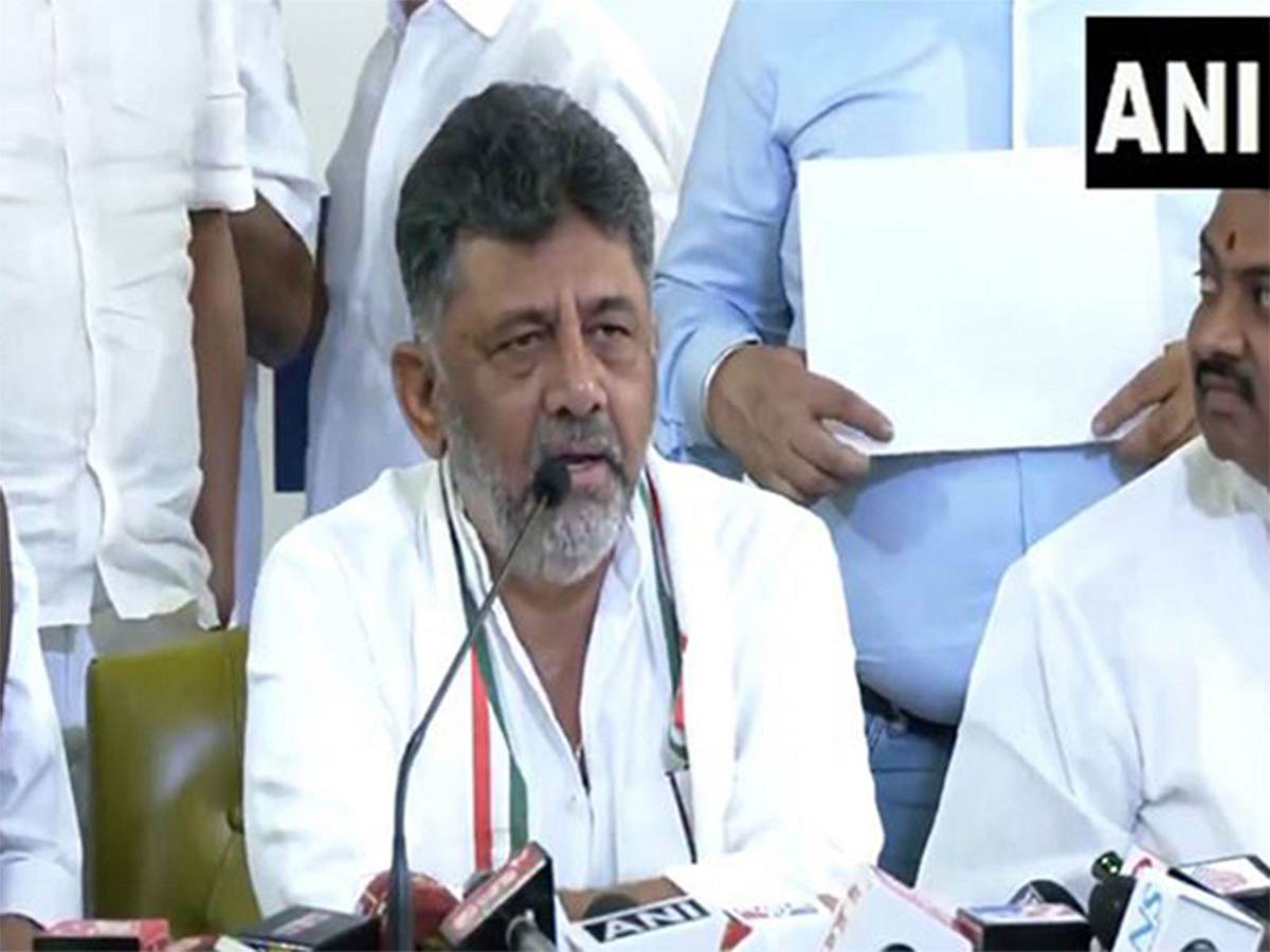 ದೇಶದಾದ್ಯಂತ ರಸ್ತೆ ಗುಂಡಿ ಸಮಸ್ಯೆ ಇದೆ, ಕರ್ನಾಟಕದಲ್ಲಿ ಮಾತ್ರ ಎಂದು ಬಿಂಬಿಸುವುದು ಸರಿಯಲ್ಲ: ಡಿ.ಕೆ ಶಿವಕುಮಾರ್