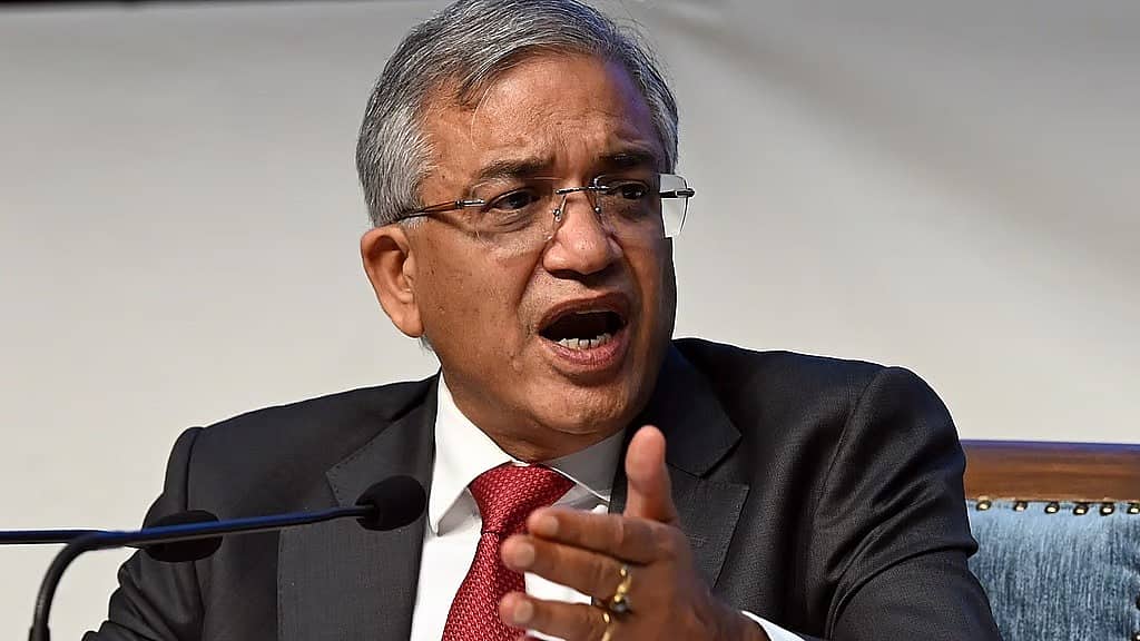 CEC ಜ್ಞಾನೇಶ್ ಕುಮಾರ್ ಪದಚ್ಯುತಿಗೆ ನಿರ್ಣಯ: 200ಕ್ಕೂ ಹೆಚ್ಚು ಸಂಸದರಿಂದ ನೋಟಿಸ್ಗೆ ಸಹಿ