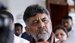 'ರಸ್ತೆ ಗುಂಡಿಗಳು ಸ್ವಾಭಾವಿಕವಾಗಿ ಆಗುತ್ತವೆ ಹೊರತು ನಾವು ಮಾಡುವುದಲ್ಲ; ಬಿಜೆಪಿಯವರು ರಾಜಕೀಯ ಮಾಡ್ತಾರೆ': ಡಿ.ಕೆ ಶಿವಕುಮಾರ್
