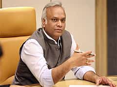 'ಕರ್ನಾಟಕದ ಸಂಪನ್ಮೂಲಗಳನ್ನು ಹೈಕಮಾಂಡ್ಗೆ ಅರ್ಪಿಸಿದ ಕೀರ್ತಿ ಬಿಜೆಪಿಗೆ ಸಲ್ಲಬೇಕು, ಕಾಂಗ್ರೆಸ್ಗೆ ಅಲ್ಲ': ಪ್ರಿಯಾಂಕ್ ಖರ್ಗೆ