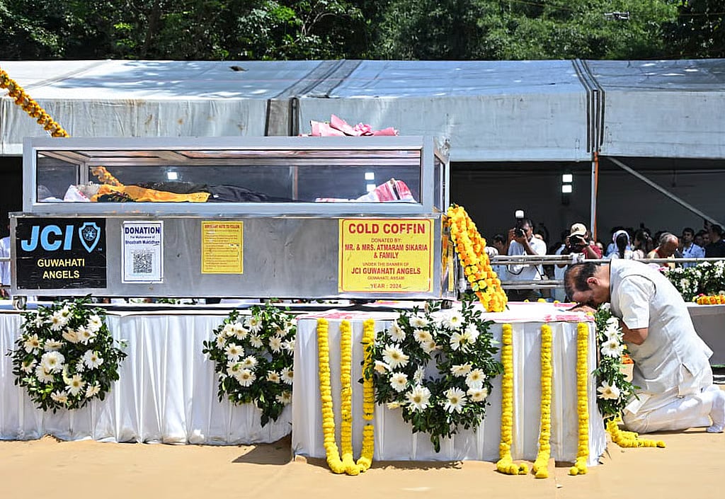 ಅಸ್ಸಾಂ: ಸಕಲ ಸರ್ಕಾರಿ ಗೌರವಗಳೊಂದಿಗೆ ಖ್ಯಾತ ಗಾಯಕ ಜುಬೀನ್ ಗರ್ಗ್ ಅಂತ್ಯಕ್ರಿಯೆ